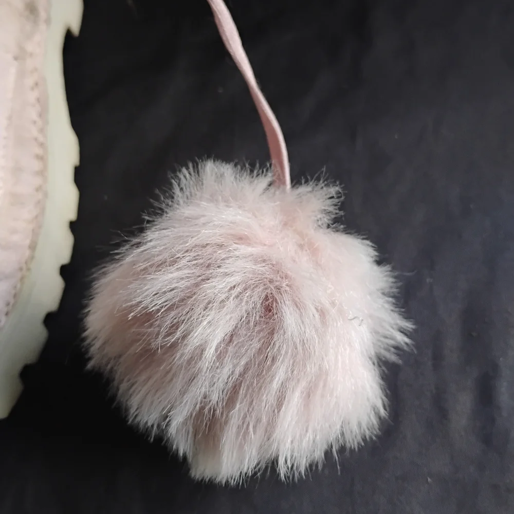 Route 66 Suede/Fur Insulated Boots/w Pom Poms - Picture 4 of 10